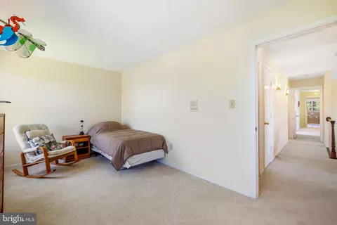 Bedroom - 16698 Hamilton Station Rd, Hamilton, VA 20158 photo 4 of 8
