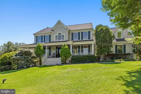 Exterior - 16698 Hamilton Station Rd, Hamilton, VA 20158 photo 5 of 27