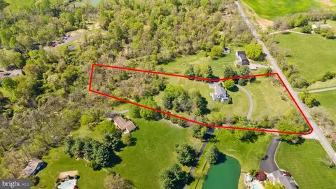 View/Area - 16698 Hamilton Station Rd, Hamilton, VA 20158 photo 3 of 4