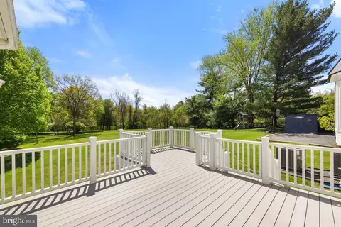 Exterior - 16698 Hamilton Station Rd, Hamilton, VA 20158 photo 19 of 27