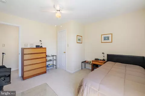 Bedroom - 16698 Hamilton Station Rd, Hamilton, VA 20158 photo 8 of 8