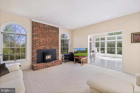 Living - 16698 Hamilton Station Rd, Hamilton, VA 20158 photo 4 of 4