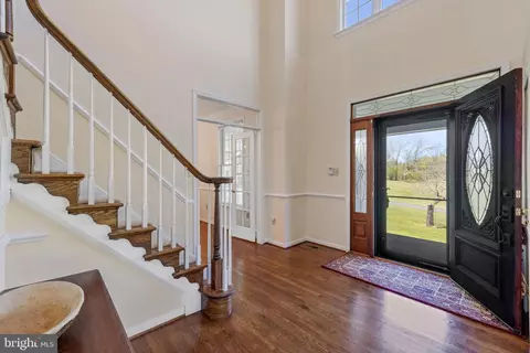 Entry Way - 16698 Hamilton Station Rd, Hamilton, VA 20158 photo 5 of 14
