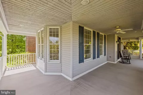 Exterior - 16698 Hamilton Station Rd, Hamilton, VA 20158 photo 11 of 27