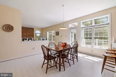 Dining - 16698 Hamilton Station Rd, Hamilton, VA 20158 photo 4 of 5