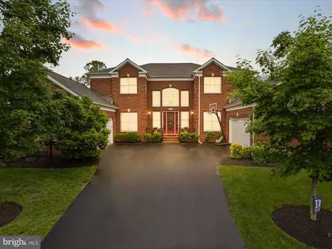 42525 Flemming Dr, Chantilly, VA 20152