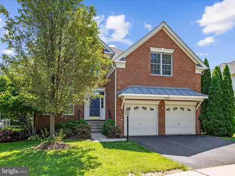 Exterior - 25904 Stinger Dr, Chantilly, VA 20152 photo 8 of 20