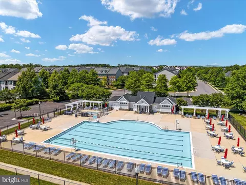 Exterior - 25904 Stinger Dr, Chantilly, VA 20152 photo 18 of 20