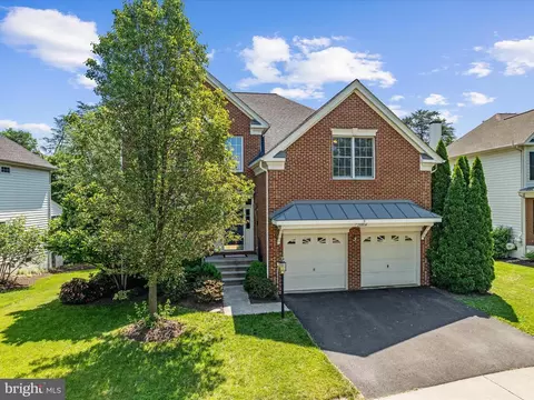 Exterior - 25904 Stinger Dr, Chantilly, VA 20152 photo 12 of 20