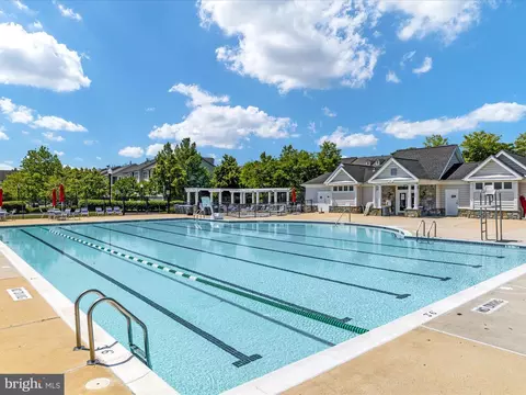 Exterior - 25904 Stinger Dr, Chantilly, VA 20152 photo 19 of 20