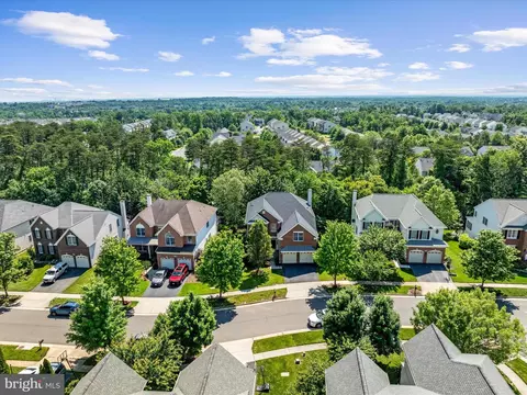 View/Area - 25904 Stinger Dr, Chantilly, VA 20152 photo 1 of 13