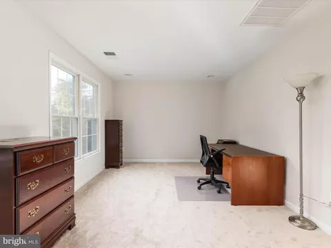 Bedroom - 25904 Stinger Dr, Chantilly, VA 20152 photo 2 of 8