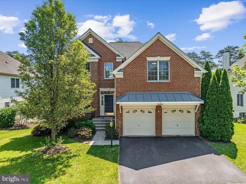 Exterior - 25904 Stinger Dr, Chantilly, VA 20152 photo 11 of 20