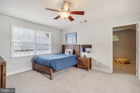 19825 Bethpage Ct, Ashburn, VA 20147 photo 32