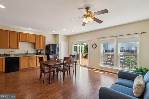 44254 Huron Ter, Ashburn, VA 20147 photo 4