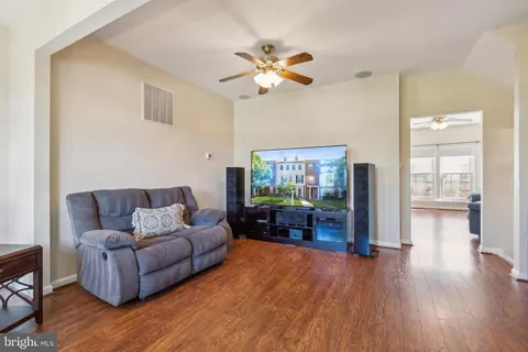 44254 Huron Ter, Ashburn, VA 20147 photo 12