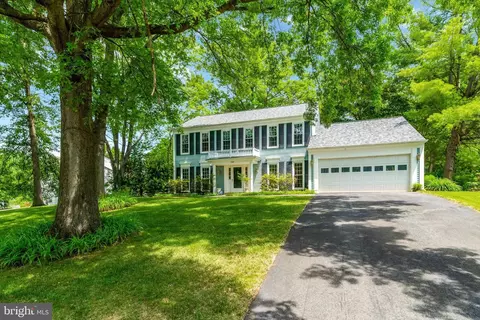 158 Peyton, Sterling, VA 20165