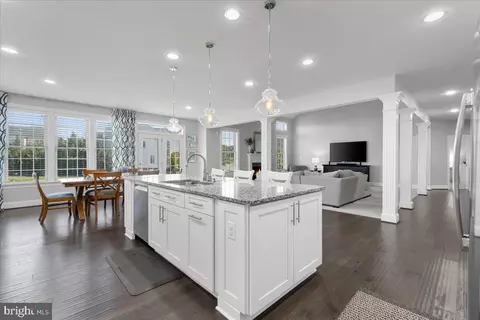 42646 Gold Thread Dr, Chantilly, VA 20152 photo 9