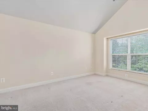 Bedroom - 20148 Valhalla Sq, Ashburn, VA 20147 photo 4 of 4