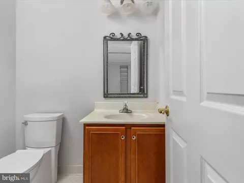 Bath - 20148 Valhalla Sq, Ashburn, VA 20147 photo 8 of 8