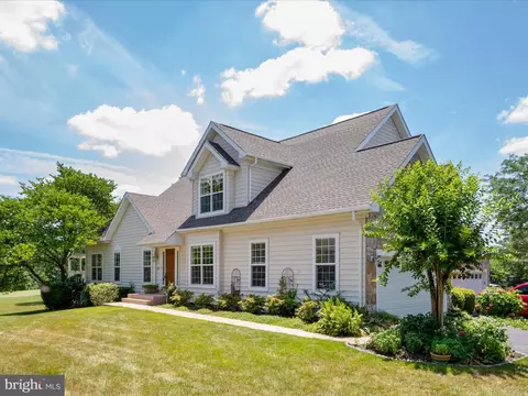 20148 Valhalla Sq, Ashburn, VA 20147