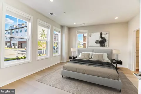 Bedroom - 19847 Harrison Trace Ter, Ashburn, VA 20147 photo 1 of 5