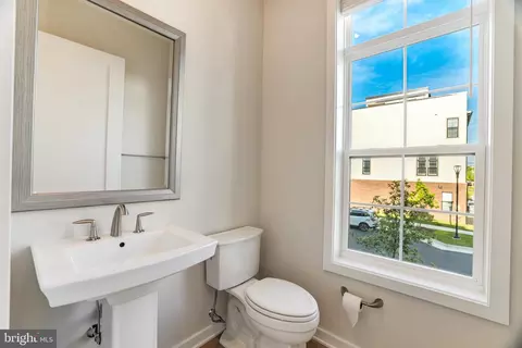 Entry Way - 19847 Harrison Trace Ter, Ashburn, VA 20147 photo 9 of 15