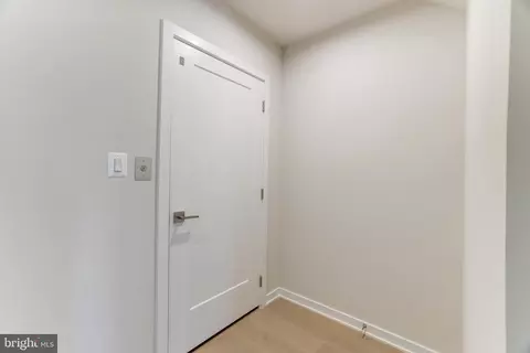 Entry Way - 19847 Harrison Trace Ter, Ashburn, VA 20147 photo 5 of 15