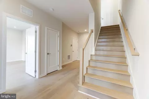 Entry Way - 19847 Harrison Trace Ter, Ashburn, VA 20147 photo 2 of 15