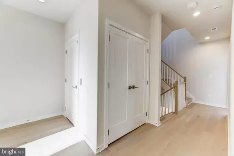 Entry Way - 19847 Harrison Trace Ter, Ashburn, VA 20147 photo 13 of 15