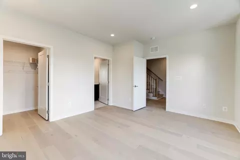 Entry Way - 19847 Harrison Trace Ter, Ashburn, VA 20147 photo 6 of 15