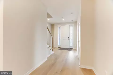 Entry Way - 19847 Harrison Trace Ter, Ashburn, VA 20147 photo 4 of 15