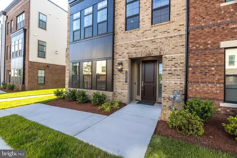 Exterior - 19847 Harrison Trace Ter, Ashburn, VA 20147 photo 4 of 11