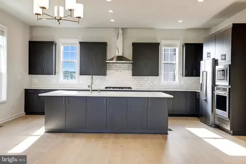 Kitchen - 19847 Harrison Trace Ter, Ashburn, VA 20147 photo 1 of 8