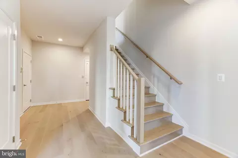 Entry Way - 19847 Harrison Trace Ter, Ashburn, VA 20147 photo 3 of 15