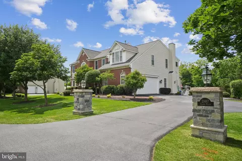 21487 Estate Pl, Ashburn, VA 20147