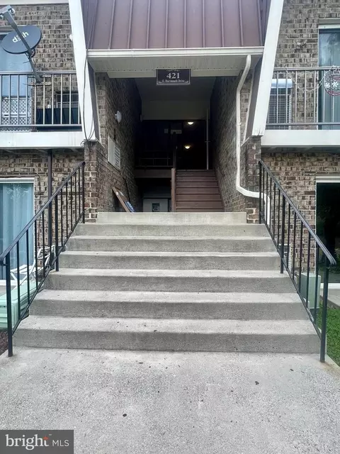 421 E Dartmouth Dr #2, Sterling, VA 20164