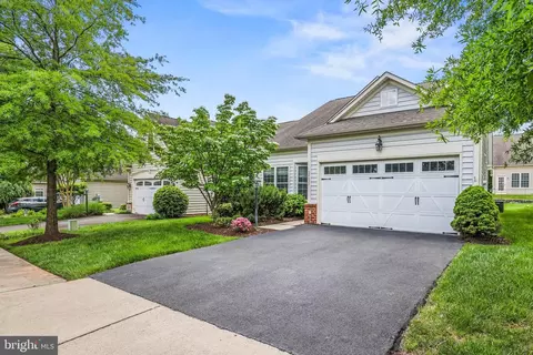 20631 Casablanca Dr, Ashburn, VA 20147