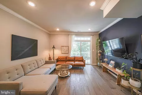 23266 Southdown Manor Ter #112, Ashburn, VA 20148
