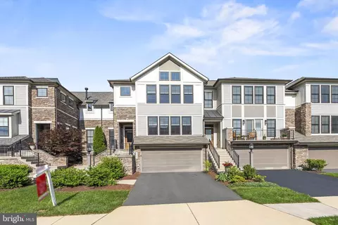 23446 Epperson Sq, Brambleton, VA 20148 photo 2