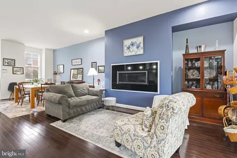 23446 Epperson Sq, Brambleton, VA 20148 photo 18