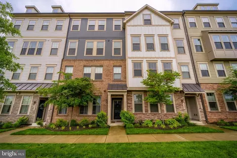 2226 Abboccato Ter SE, Leesburg, VA 20175