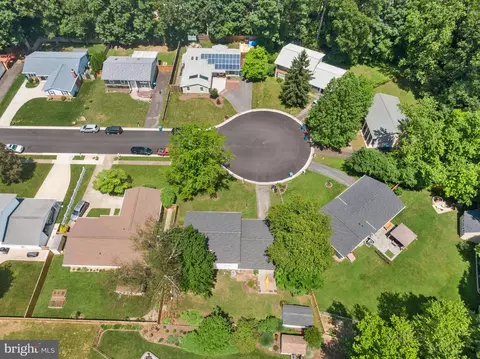 View/Area - 1608 E Jefferson Ct, Sterling, VA 20164 photo 4 of 6