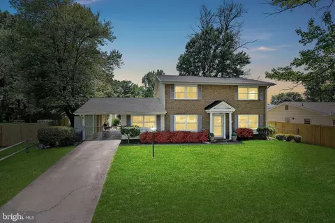 1608 E Jefferson Ct, Sterling, VA 20164