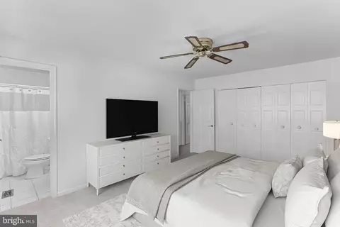 Bedroom - 1608 E Jefferson Ct, Sterling, VA 20164 photo 3 of 6