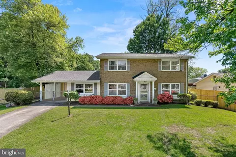 Exterior - 1608 E Jefferson Ct, Sterling, VA 20164 photo 2 of 7