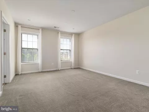 43168 Luttrell Sq, Ashburn, VA 20148 photo 19