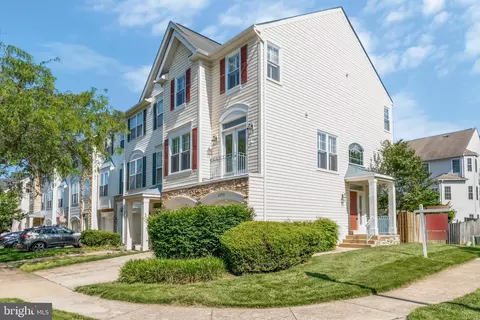 43534 Laidlow St, Chantilly, VA 20152