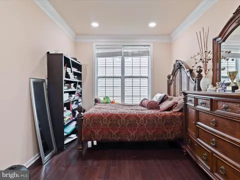 23284 Evergreen Ridge Dr, Ashburn, VA 20148 photo 10