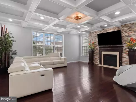 23284 Evergreen Ridge Dr, Ashburn, VA 20148 photo 14